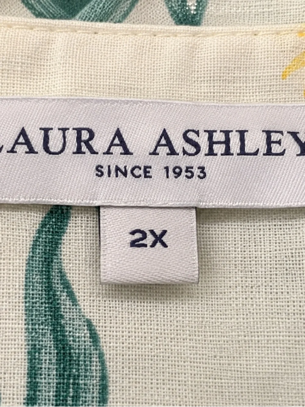 Laura Ashley 2X Linen Rayon Blend Botanical Floral Tunic Blouse 3/4 Sleeve